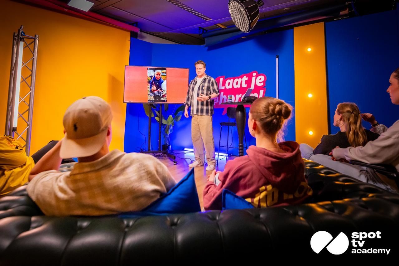 Pieter Busman geeft een workshop viral storytelling voor publiek